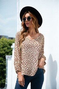Women Sexy Tops V-neck Lantern Sleeve Heart Shaped Print Casual Clothes Summer Plus Size Women Fashion Tshirts Black Graphic Tee